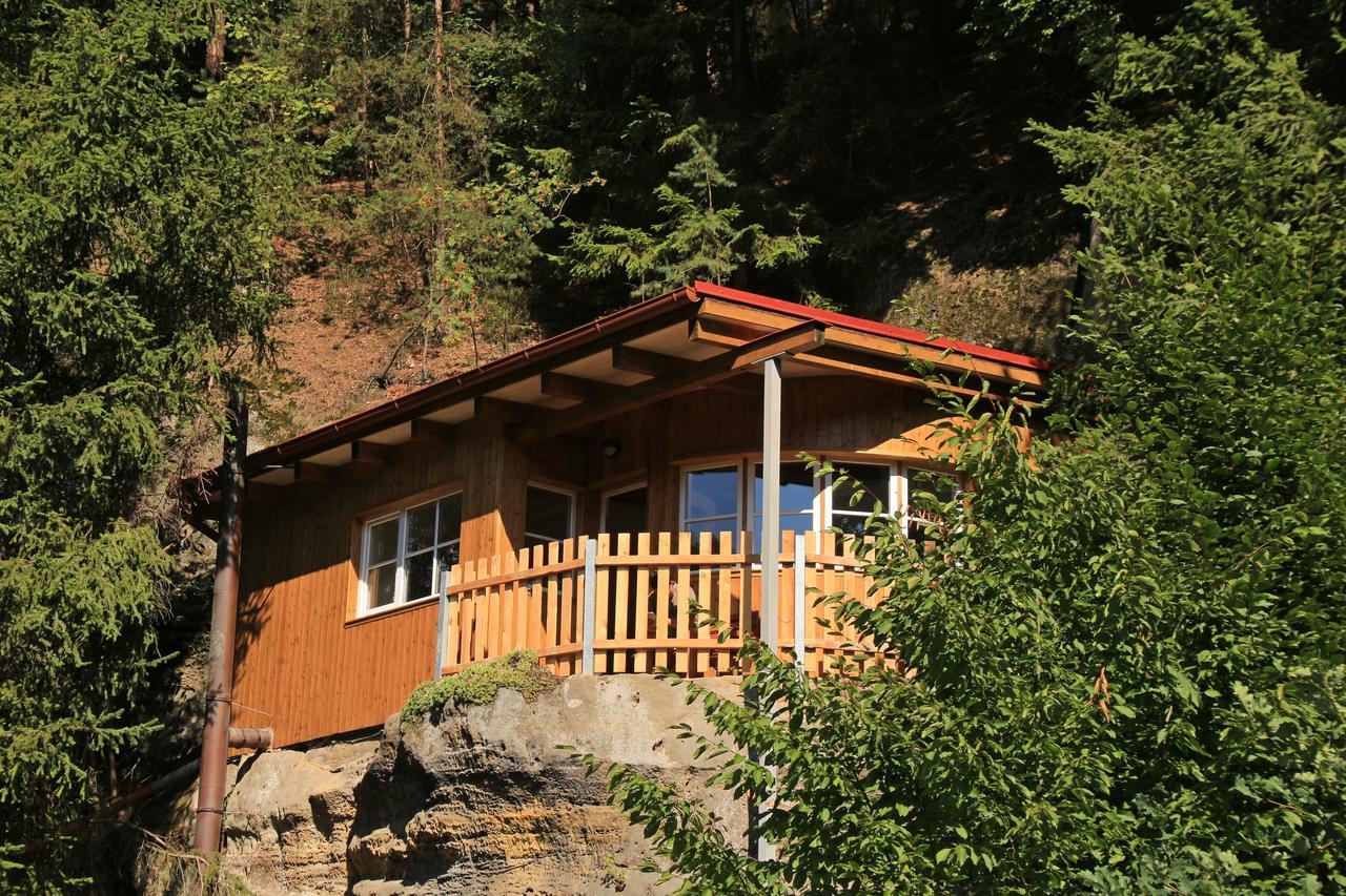 Malbenka - Chata Na Skale Pod Hradem Kokorin Exterior photo